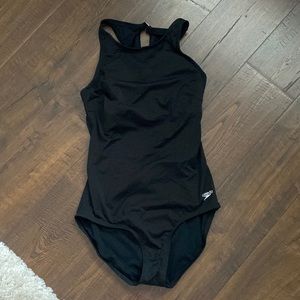 EUC Speedo one piece swimsuit size 8